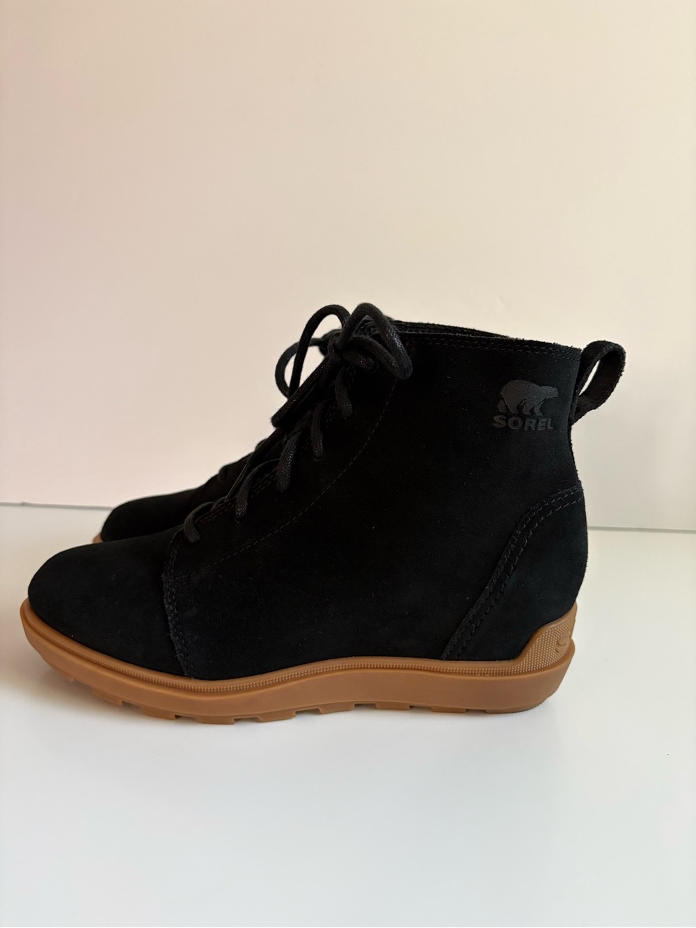 Sorel Women’s Evie ll Lace Waterproof Suede Wedge Bootie Black Tan Size 7